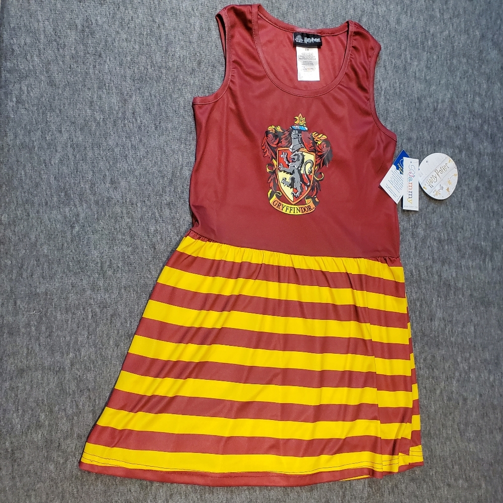 Wizard World  Harry Potter Sleepwear Top PJammy Geyffendor NWT sz 7/8